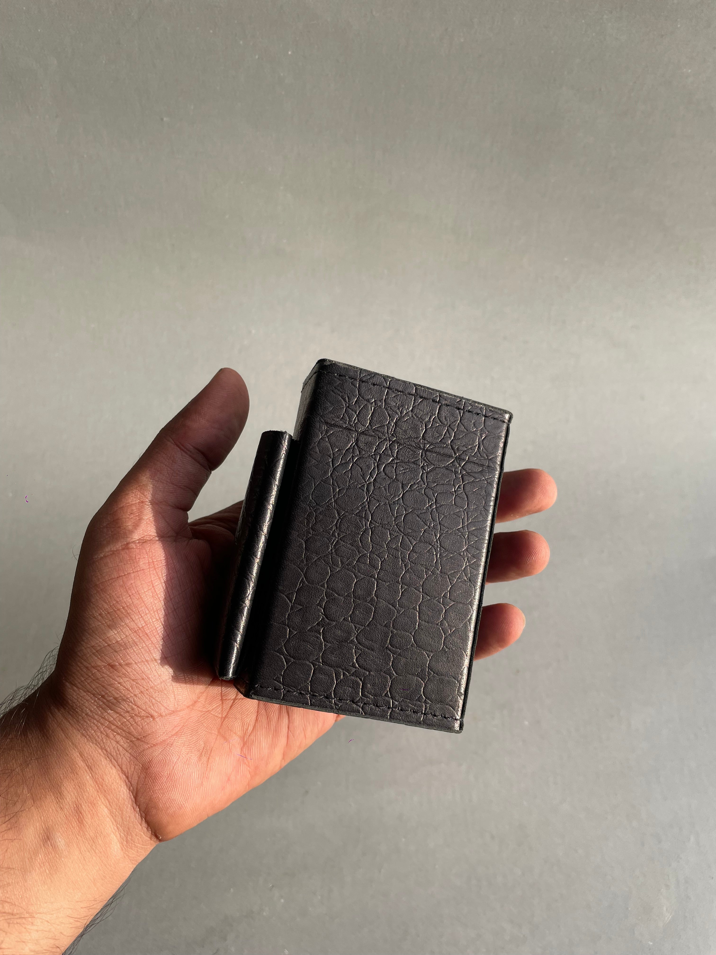 Leather crocodile texture Cigarette Case - Black