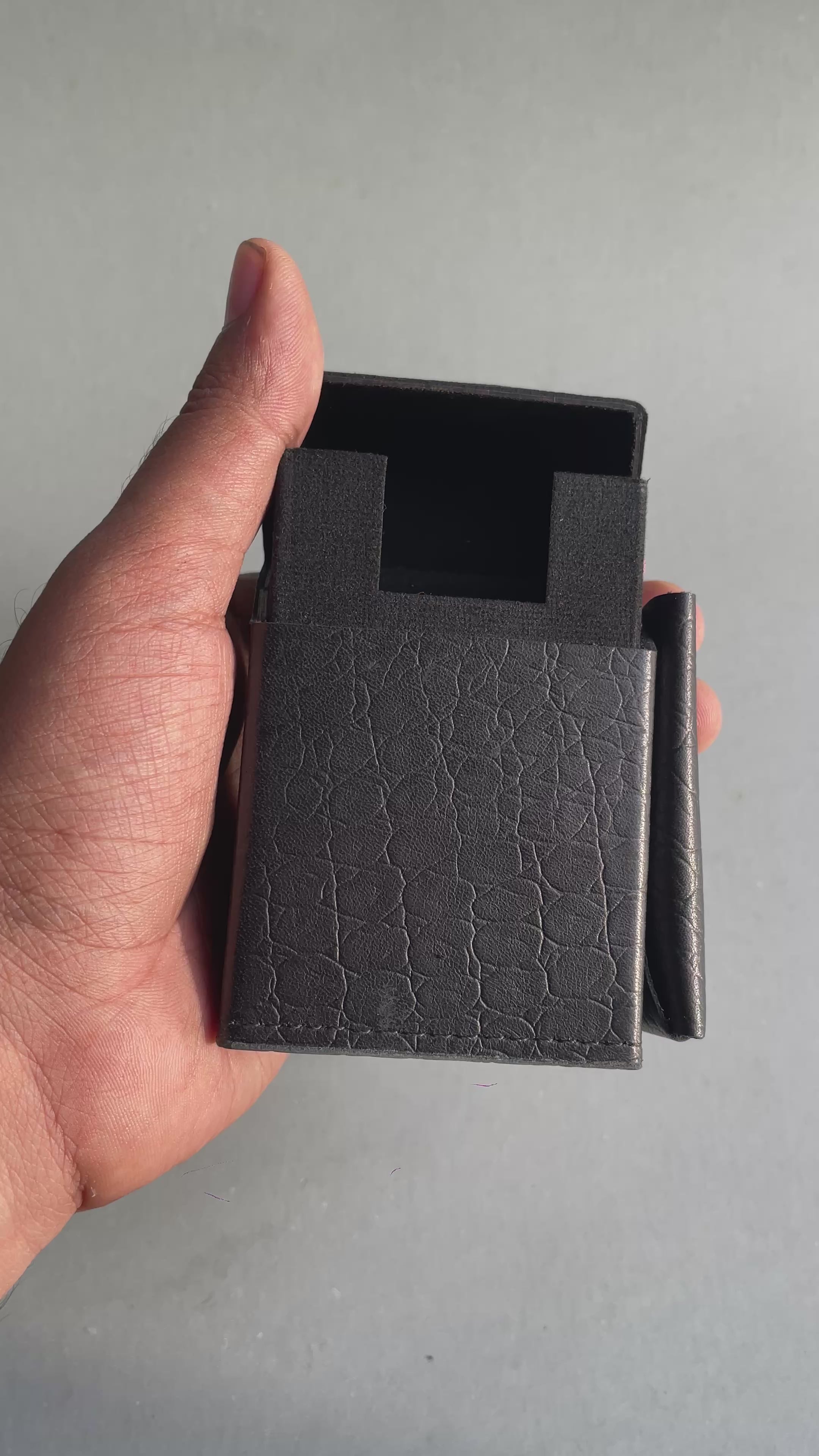 Leather crocodile texture Cigarette Case - Black