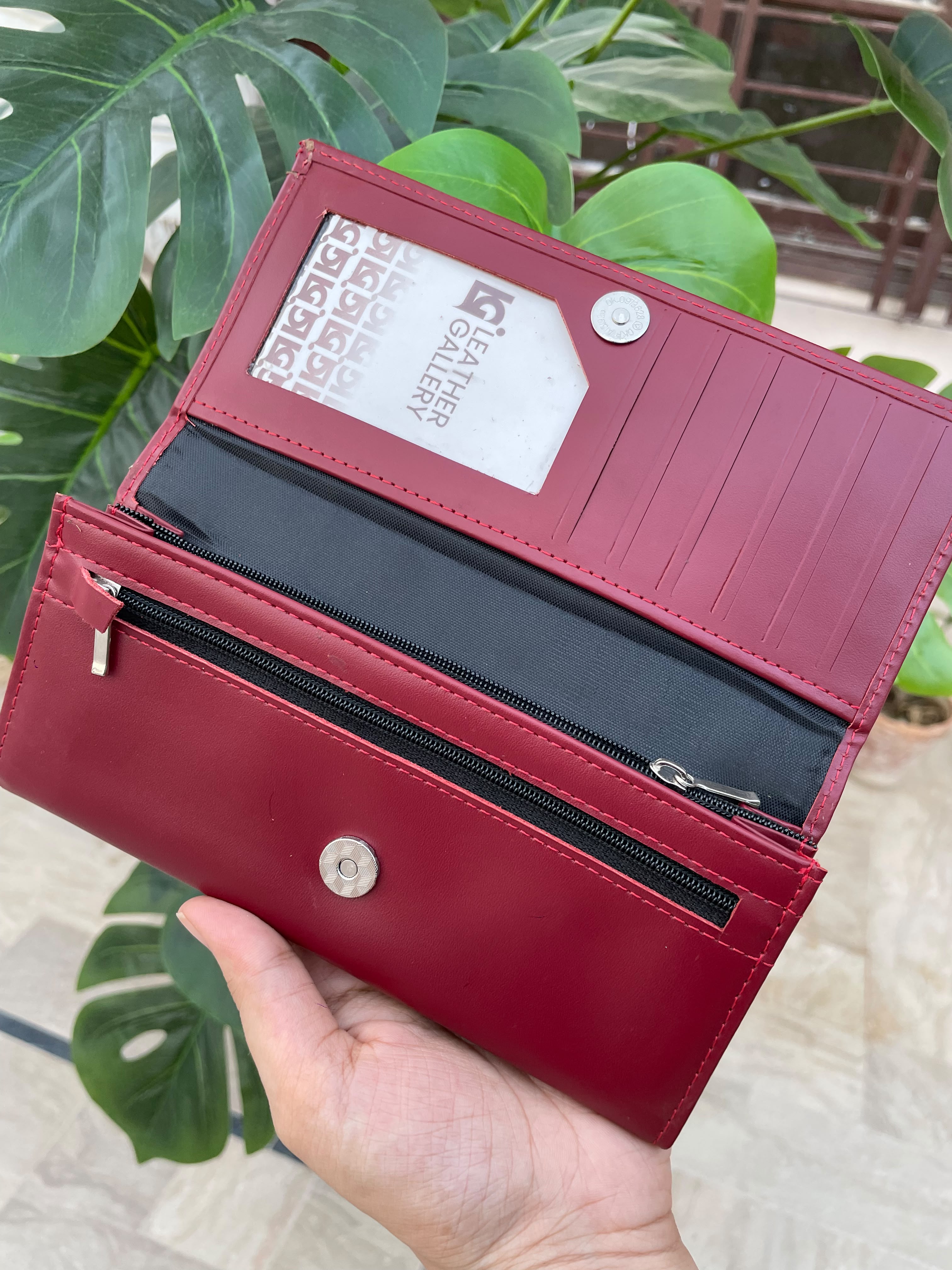 Classic Ladies Clutch