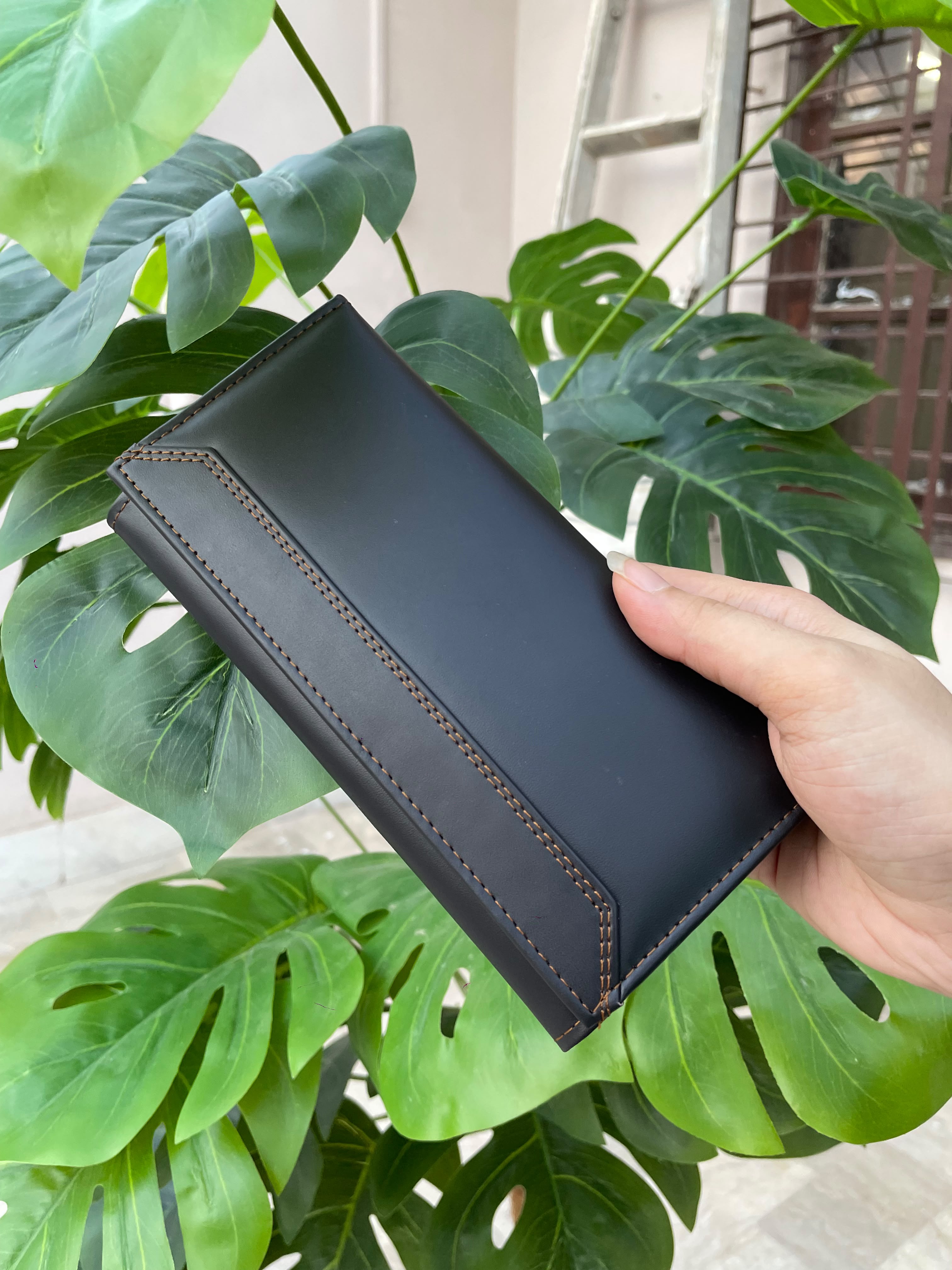 Classic Ladies Clutch