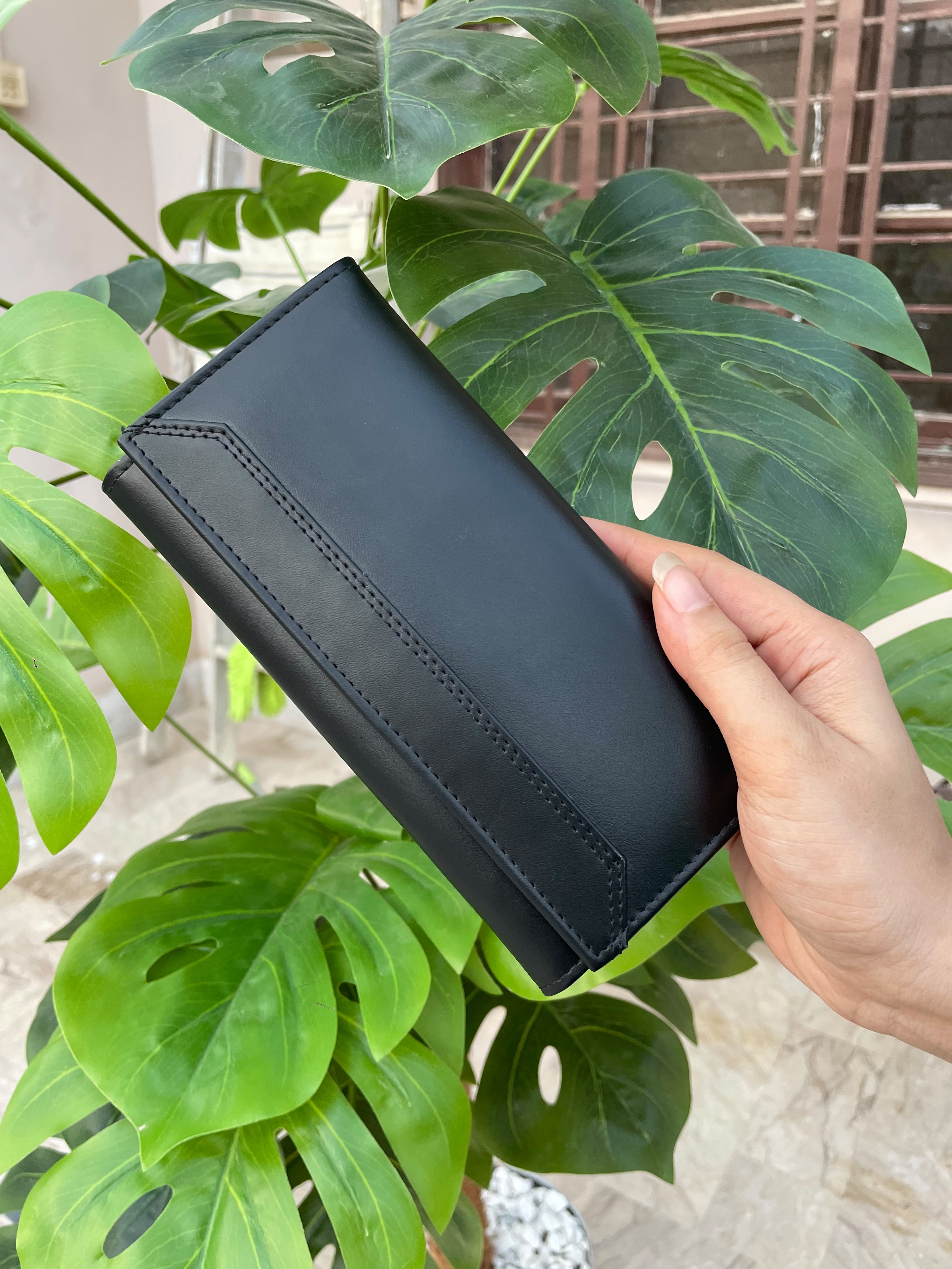 Classic Ladies Clutch